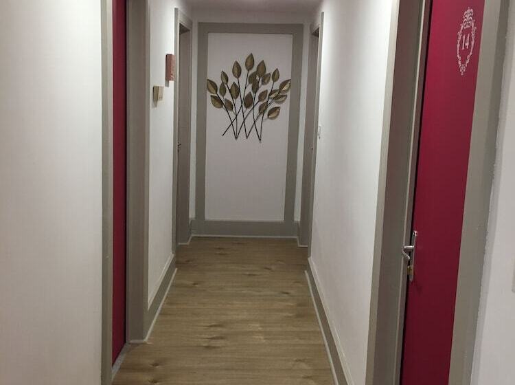 בית מלון כפרי Le Biarritz  Vichy