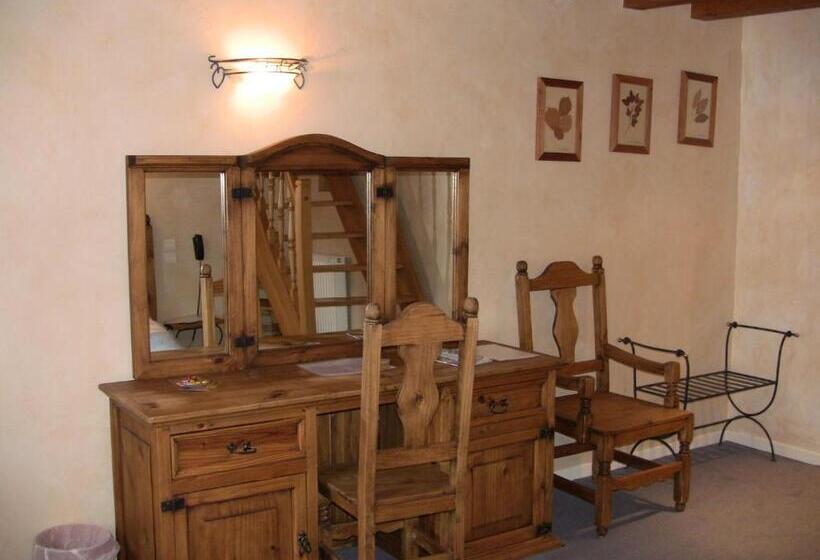 בית מלון כפרי Le Chalet Suisse