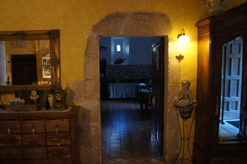 Отель Le Manoir Du Raveyron