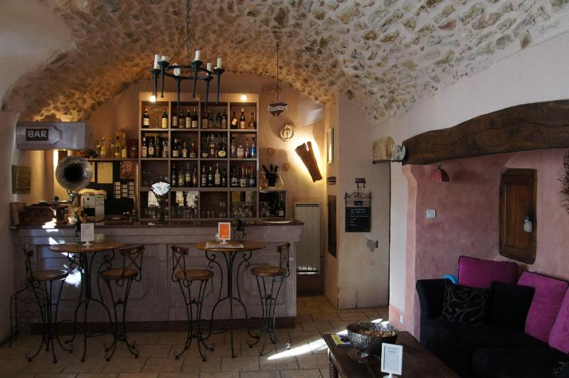 Отель Le Manoir Du Raveyron