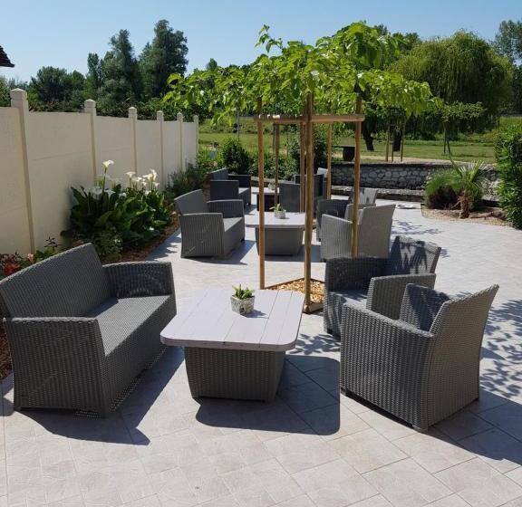 فندق Hôtel Restaurant Le Moulin De La Renne Adults Only Proche Zoo De Beauval