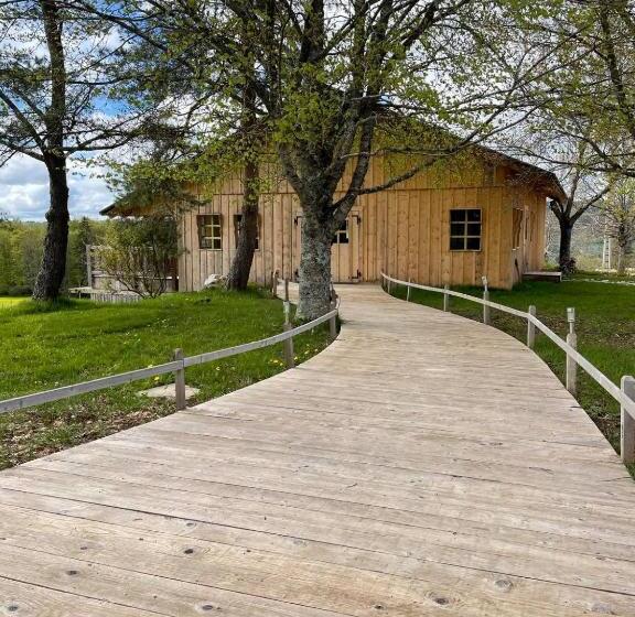 Отель Le Tillau