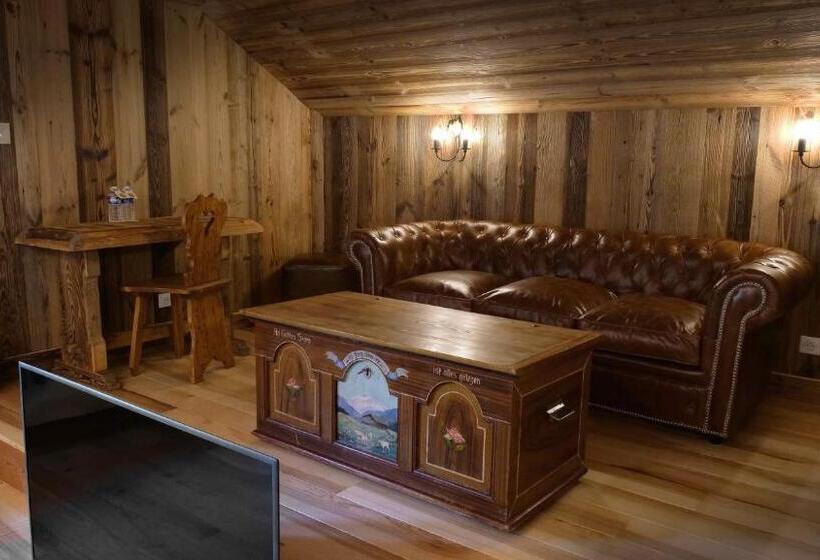 Отель Le Tillau