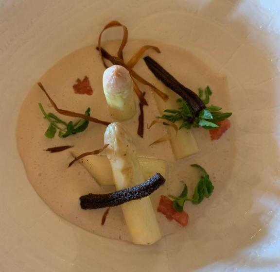 Отель Le Tillau