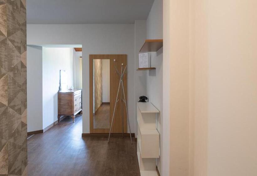 בית מלון כפרי Le Torri   Castiglione Falletto