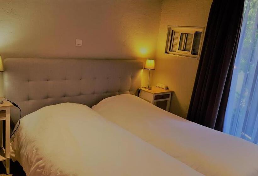 בית מלון כפרי Les Cèdres