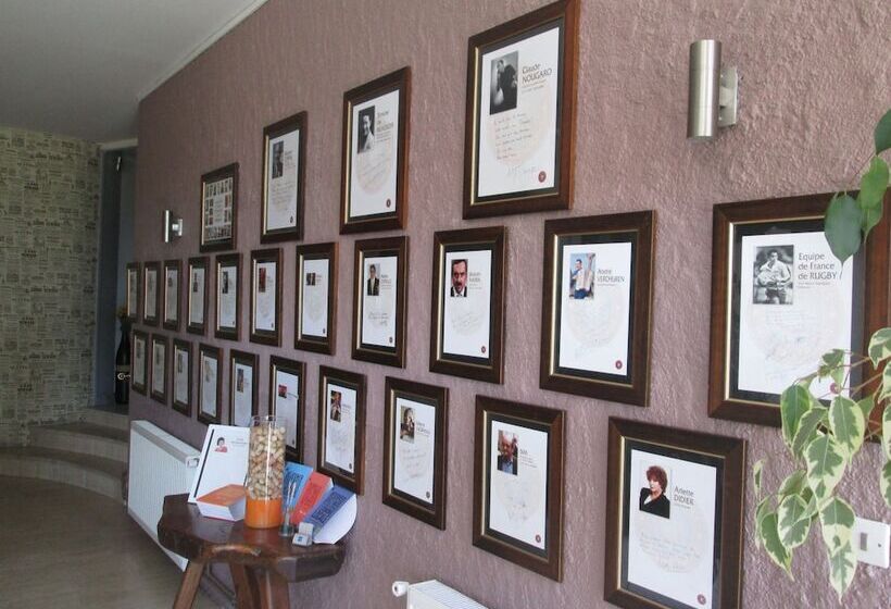 בית מלון כפרי Les Gravades