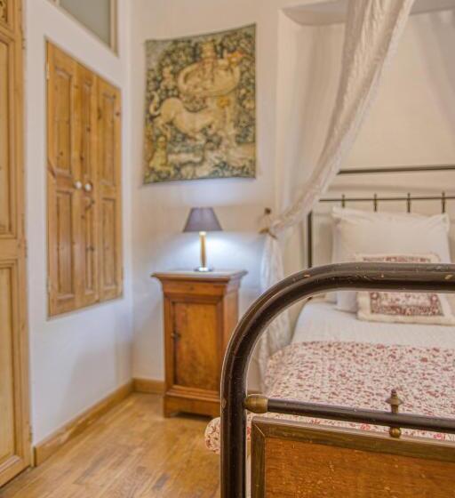 ホテル Hôtel Restaurant Les Remparts