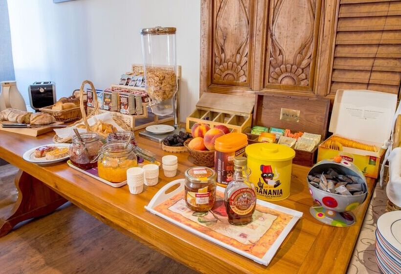 בית מלון כפרי Logis Hôtels   Hôtel Et Restaurant Les Voyageurs