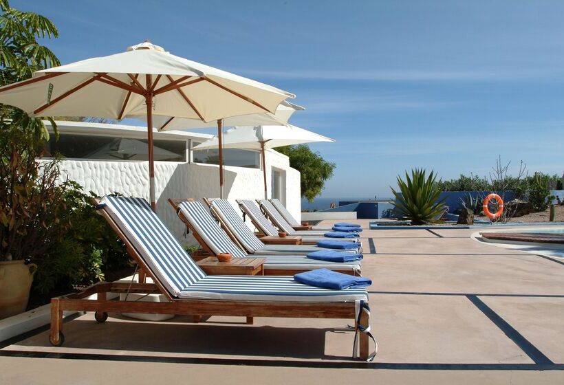 Отель Livvo Risco Del Gato Suites