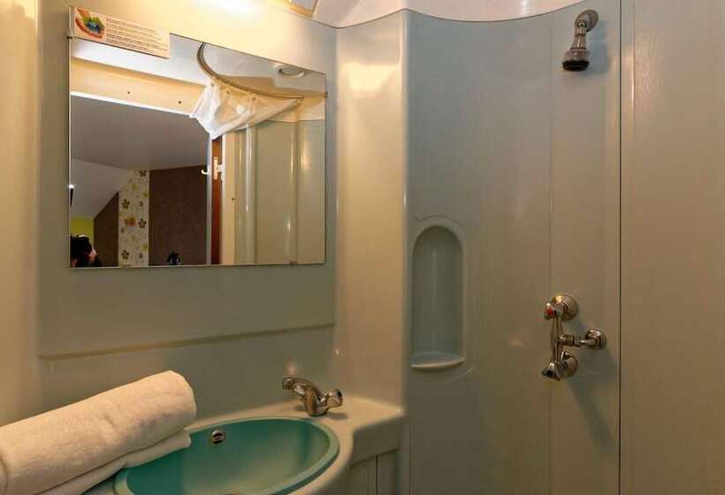 فندق Logis Auberge De La Fontaine