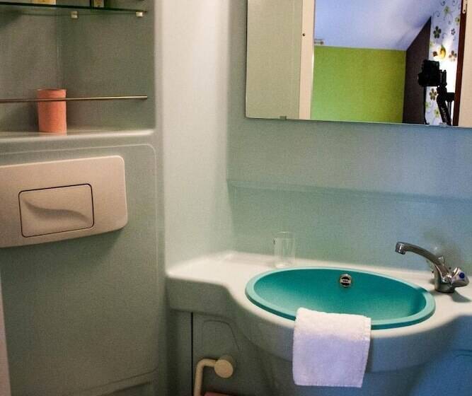 فندق Logis Auberge De La Fontaine