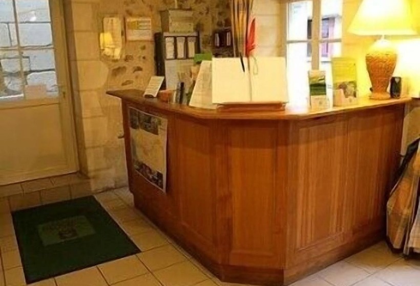 Отель Logis Auberge Le Colombien Hôtel Et Restaurant