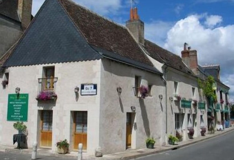 Отель Logis Auberge Le Colombien Hôtel Et Restaurant