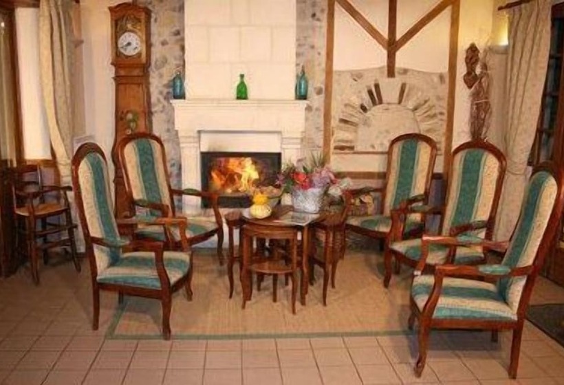 Отель Logis Auberge Le Colombien Hôtel Et Restaurant