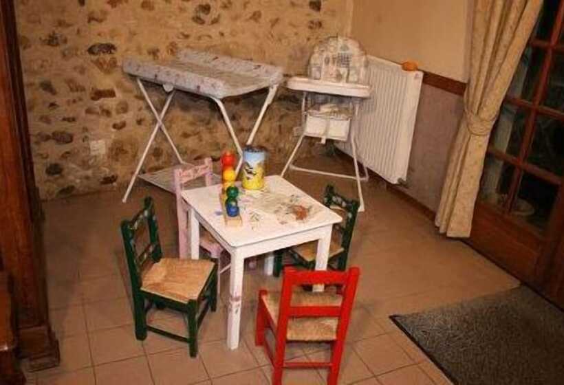 Отель Logis Auberge Le Colombien Hôtel Et Restaurant