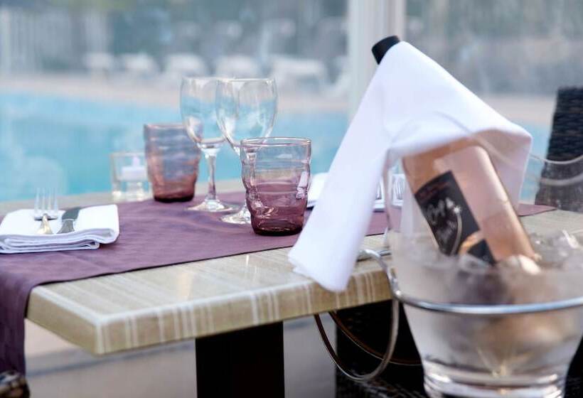 فندق Logis Hostellerie De L Abbaye