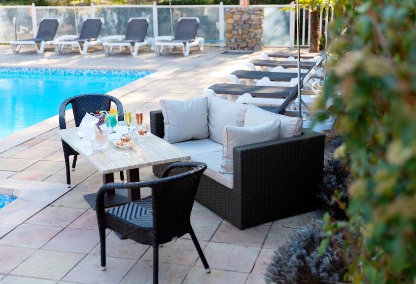 فندق Logis Hostellerie De L Abbaye