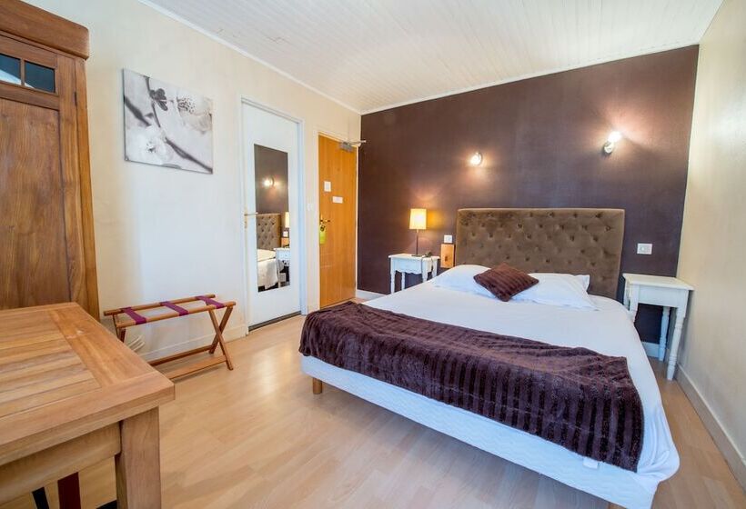 בית מלון כפרי Logis Hôtels   Hôtel Et Restaurant Les Voyageurs