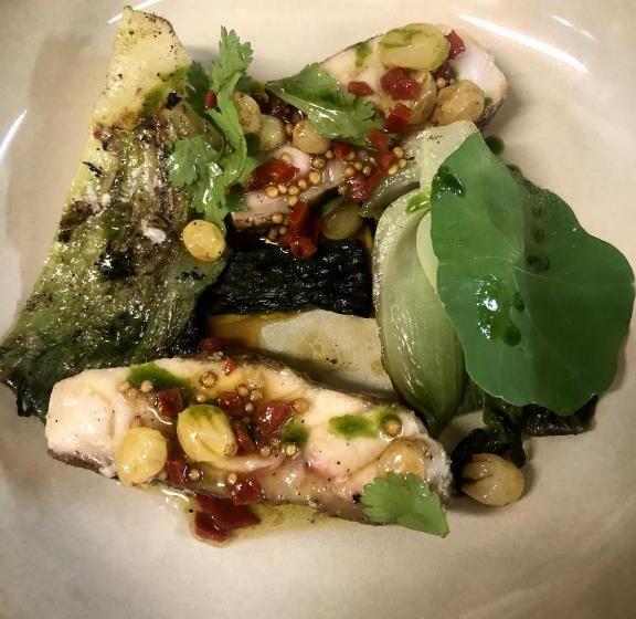 ホテル Logis Hôtels & Restaurant Le Cheval Blanc Et Clovis