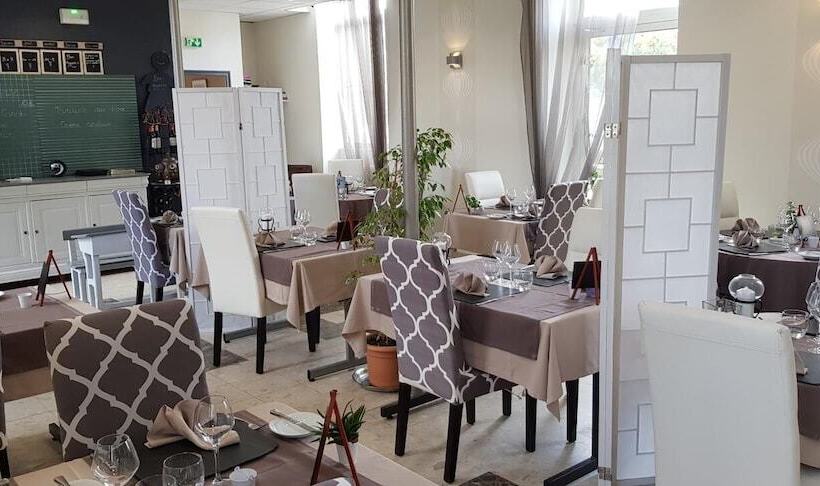 Logis Hotel Restaurant Le Vedaquais