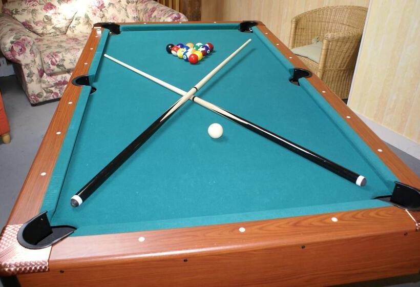 Logis Hotel Restaurant Le Vedaquais