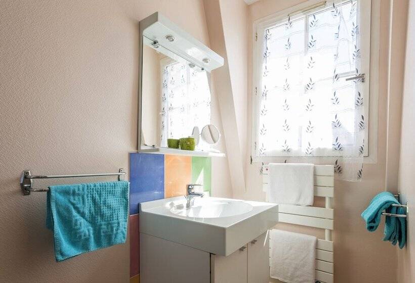 Logis Hotel Restaurant Le Vedaquais