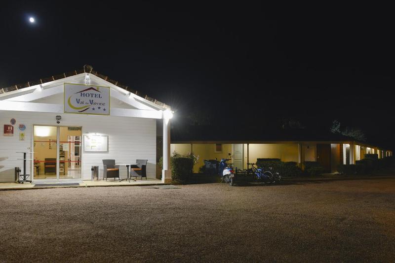 Отель Logis Hôtel Val De Vienne