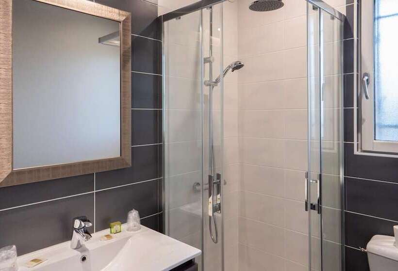 ホテル Logis Hôtel Restaurant Auberge Les Vallées Du Perche