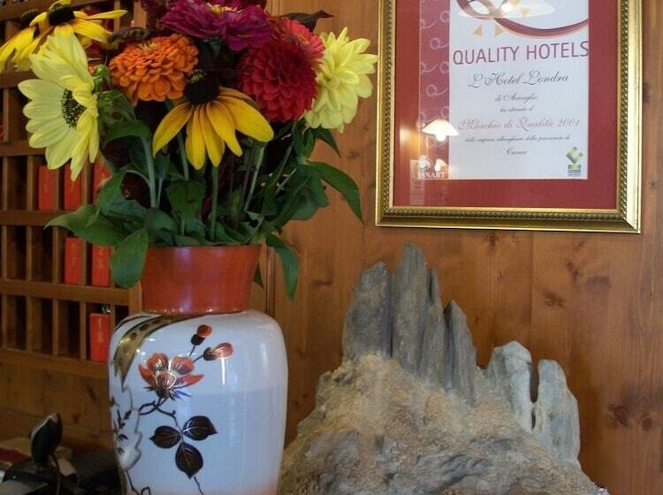 Отель Londra