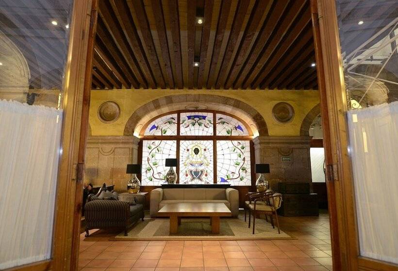 ホテル Los Juaninos