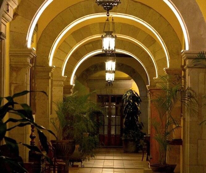 ホテル Los Juaninos