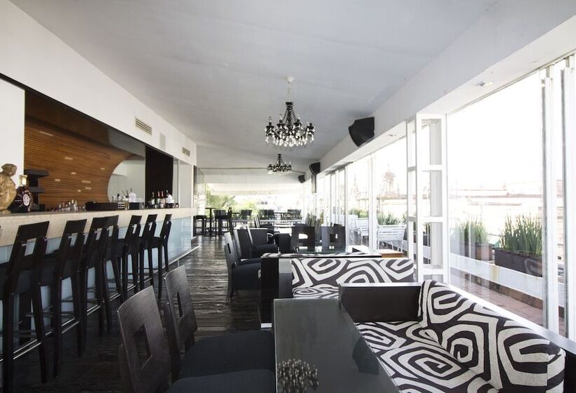 ホテル Los Juaninos