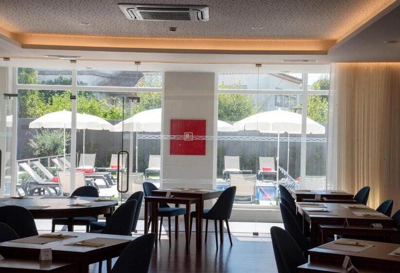 Luna Hotel de Tábua