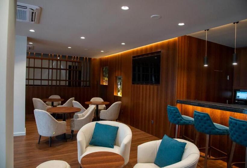 Luna Hotel de Tábua