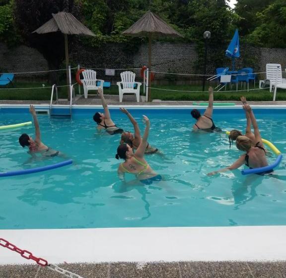 ホテル Albergo Nuovo Gianduia