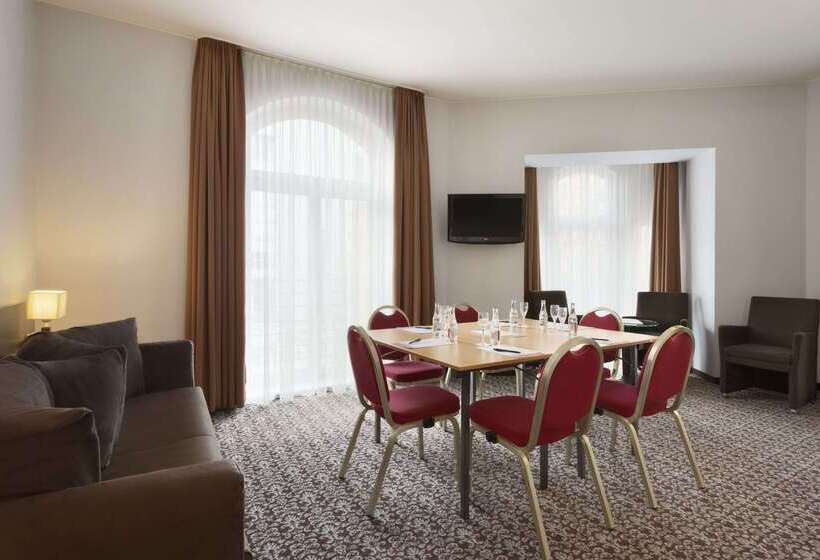 فندق Ramada By Wyndham Frankfurt Central Station
