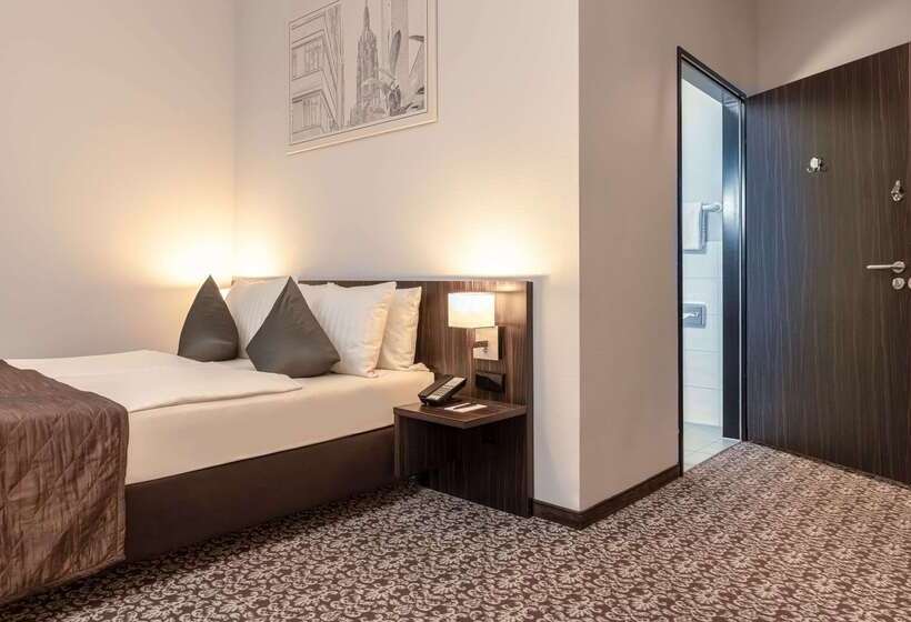 فندق Ramada By Wyndham Frankfurt Central Station