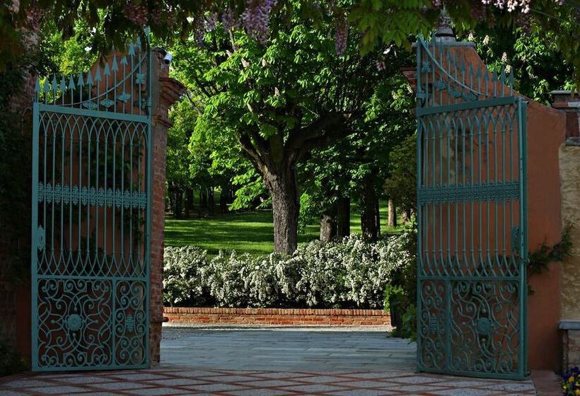 فندق Relais Sant Uffizio Wellness & Spa