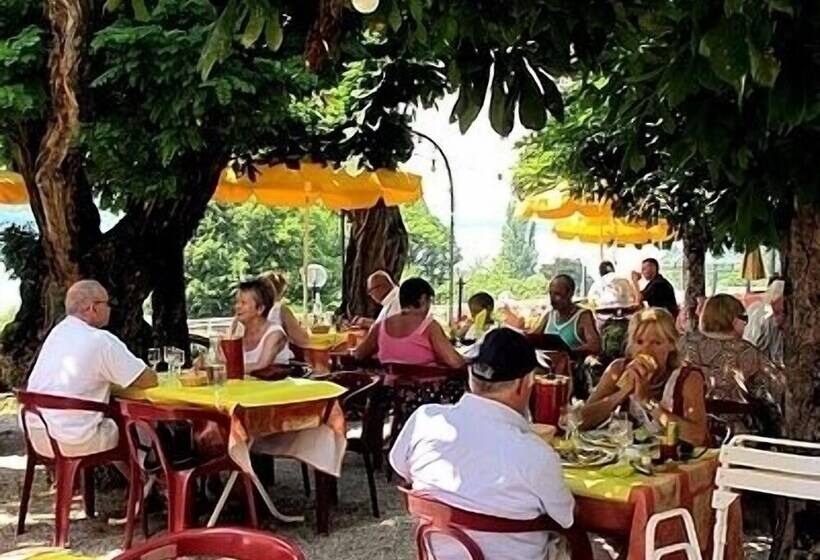 בית מלון כפרי Les Acacias Bellevue