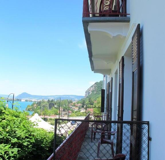 בית מלון כפרי Les Acacias Bellevue