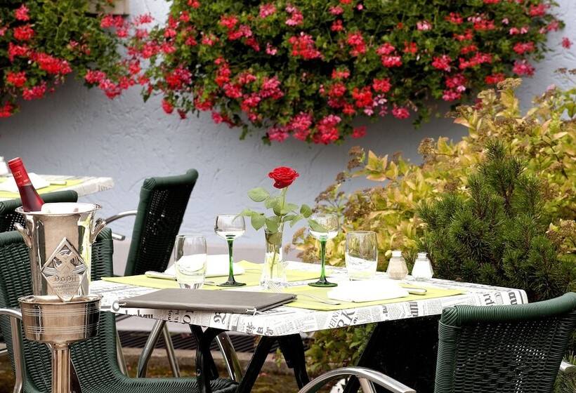 Logis Hotel Restaurant De La Poste