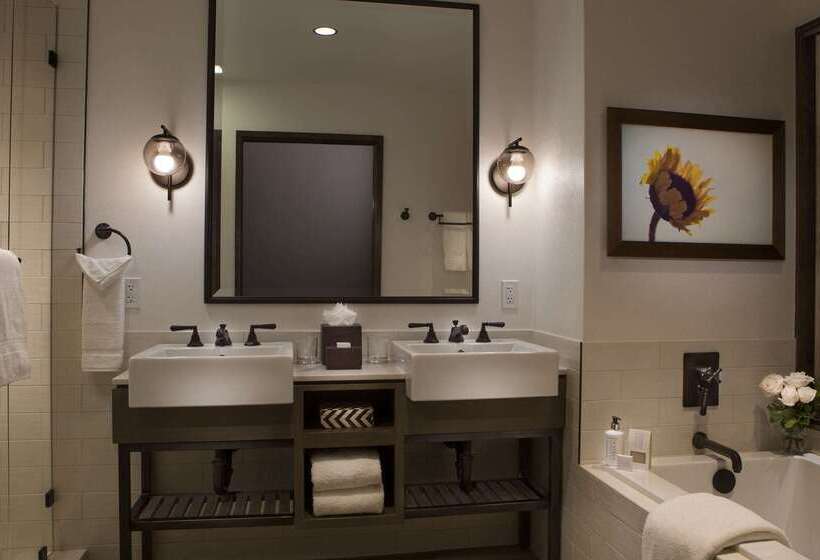 فندق River Terrace Inn, A Noble House