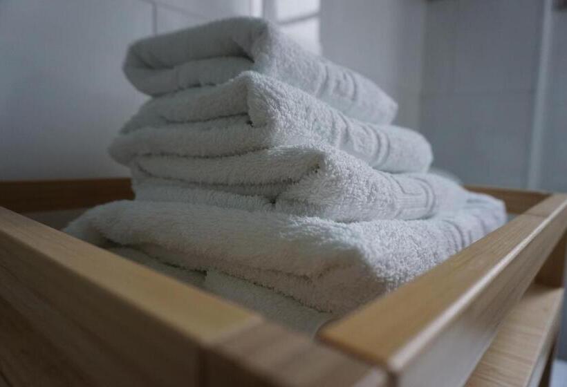 Отель Rompeolas Playa