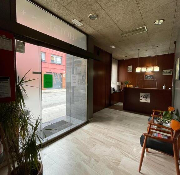 Отель Sant Celoni