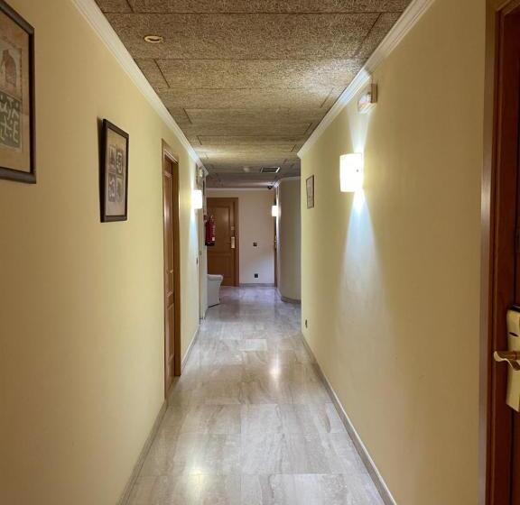 Отель Sant Celoni