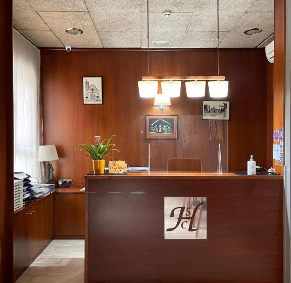 Отель Sant Celoni