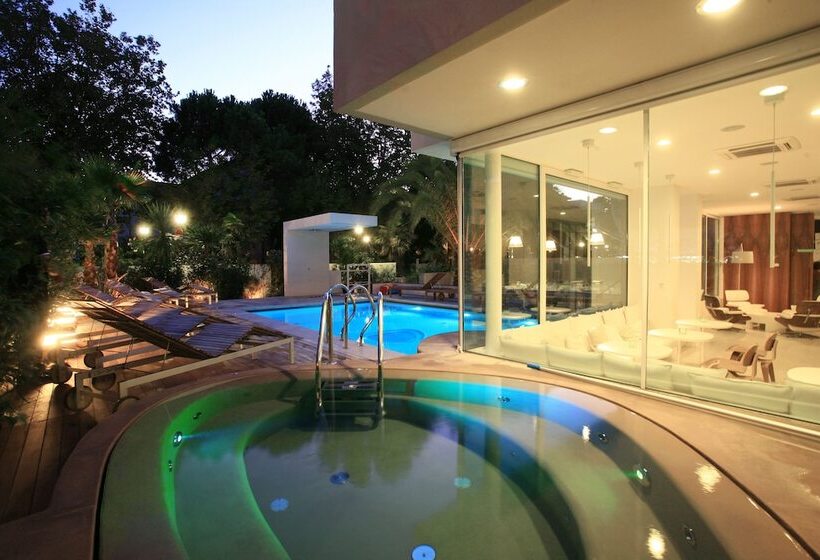 ホテル Select Suites & Spa Apartments