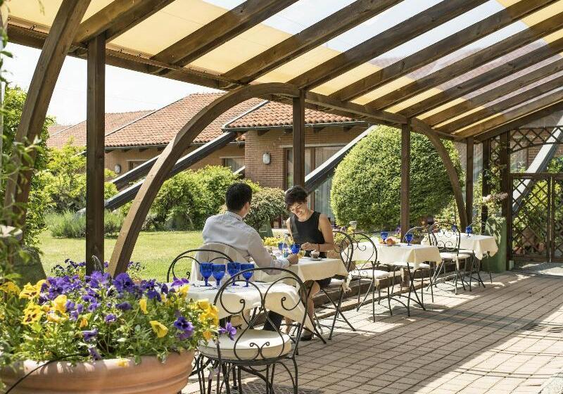 فندق Serravalle Golf