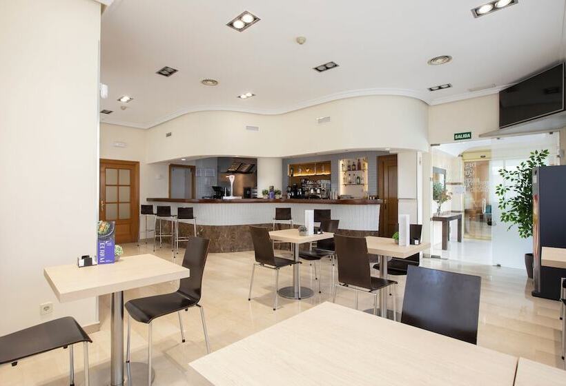 فندق Porcel Torre Garden